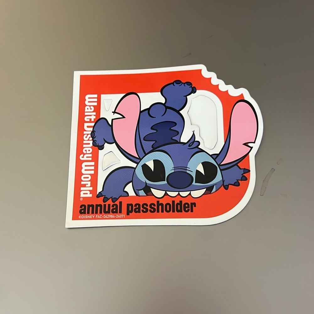 Walt Disney World Annual Passholder Exclusive Magnet Stitch 2024
